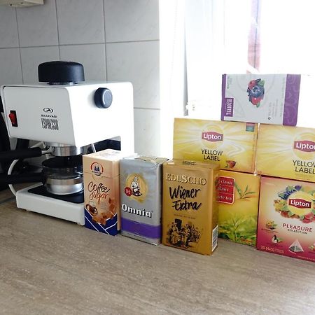 Quiet Room In Budapest Near Airport With Free Parking Bagian luar foto